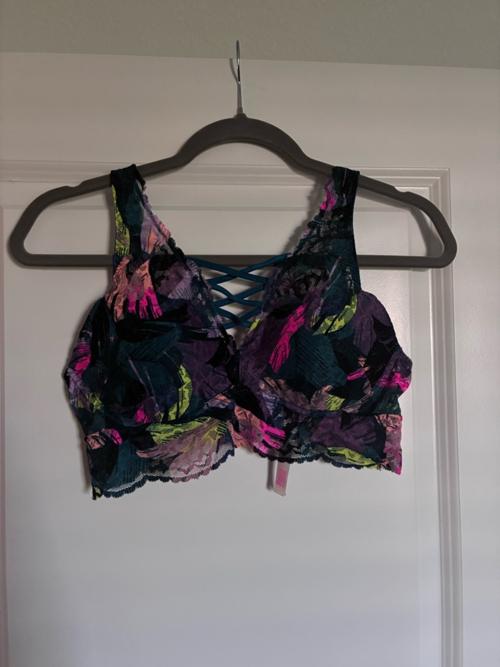 Victoria's Secret Teal Floral Lace Underwire Bra with Neon Accents - Picture 6 of 9